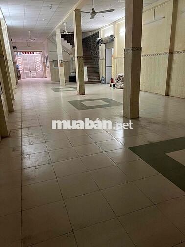 Cho thuê nhà thích hợp làm kho xưởng cty tổng diện tích sử dụng 300m