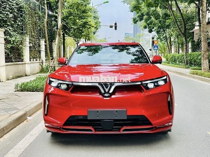 VinFast VF9 Plus Đỏ Mới 100%