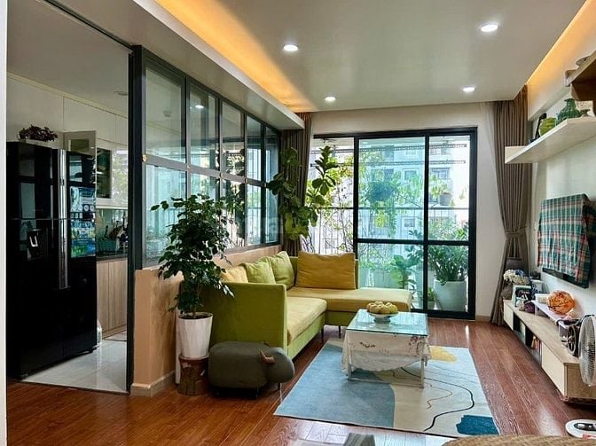 Chính chủ cần bán chung cư lô góc 3 ngủ 2VS full nội thất mới đẹp