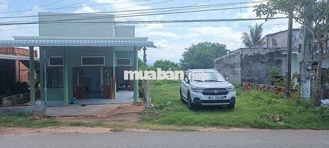 Nhà mặt tiền đường nhựa lớn TT.Ma Lâm