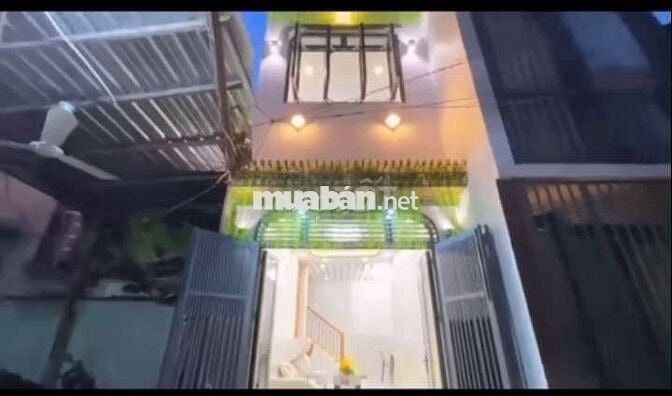 Nhà vị trí đẹp ngay thống nhất