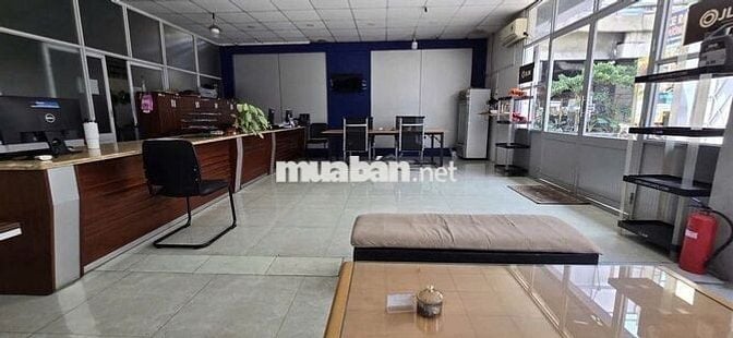 Cho thuê kho làm trung tâm mặt bằng showroom ô tô, chăm sóc xe