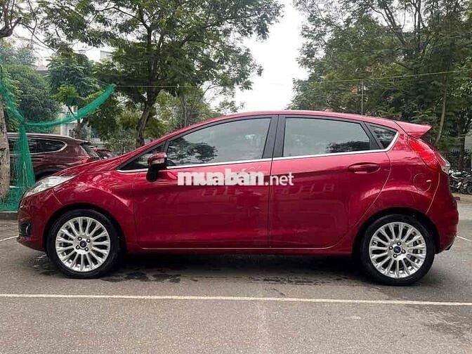 Ford Fiesta 2015 - 5 km