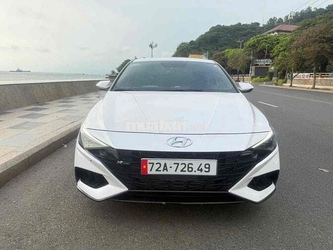 Bán nhanh Hyubdai Elantra 1.6 Tb Nline model 2024