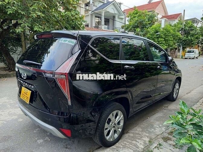 Hyundai Stargazer Đen 7 chỗ