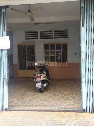 Nhà riêng - Dt 5.5x18m - có thiết kế 6PN + 4WC, nằm ở vị trí thuận lợi