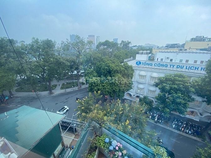 Cho thuê 110m2 view Hồ Gươm, Bưu Điện Hà Nội độc nhất vô nhị