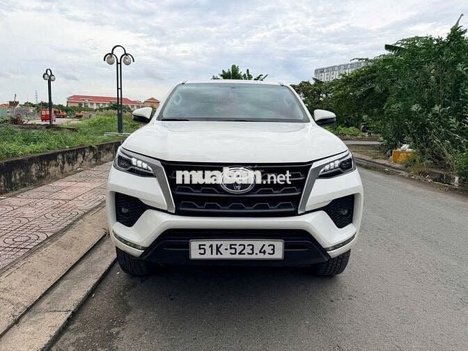 Toyota Fortuner 2022 2.4 4x2 MT - 78000 km