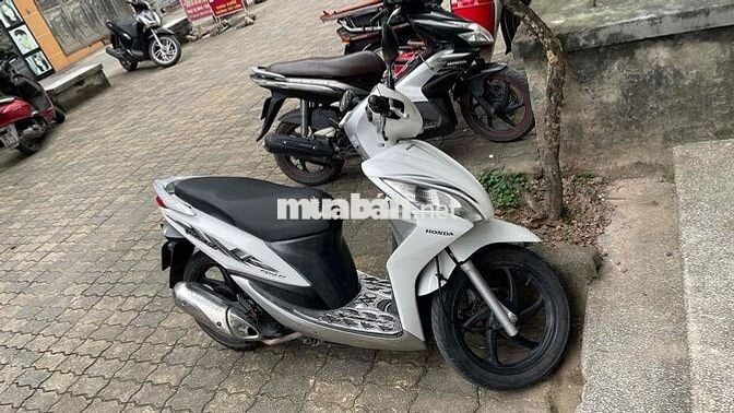 Xe vision đang ký năm 2012 .