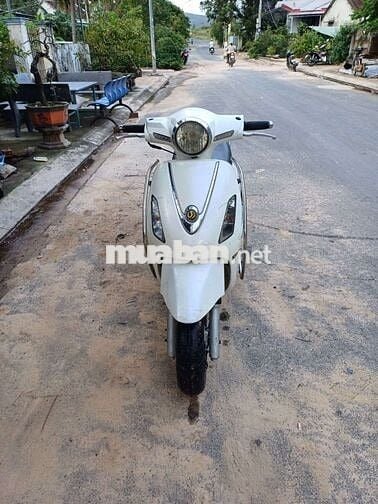 SYM Attila Elizabeth Trắng 125cc