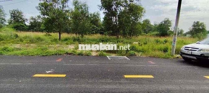 Bán đất tại đường DH411, Uyên Hưng,Tân Uyên 300m 890Tr Sổ Sẵn