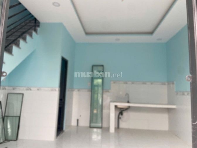 Nhà 1 trệt 1 lầu 660tr Long hậu giáp nhà bè