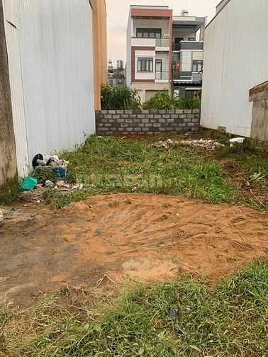 Đất mặt tiền hẻm lớn, tiện xây ở, kinh doanh.