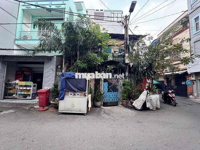 LÔ GÓC 2MT 70M2 NGANG 5,7M- HXH THÔNG D2- 30M RA HÀNG XANH- 12,X TY TL