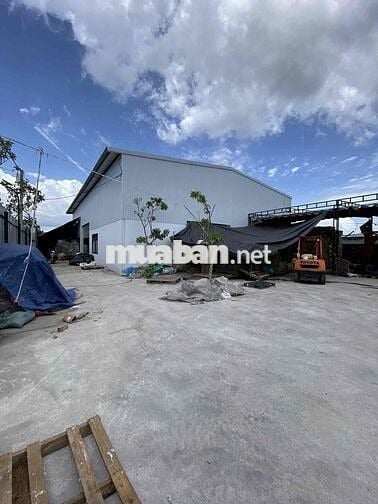 Cho thuê kho, xưởng 1400m2 Hóc Môn gần Ql22