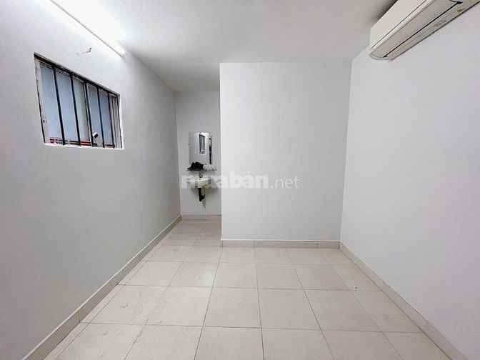 Phòng đẹp mới 100% Trường Chinh Cộng Hoà ( Gần BigC ). Q Tân Phú - Chỉ