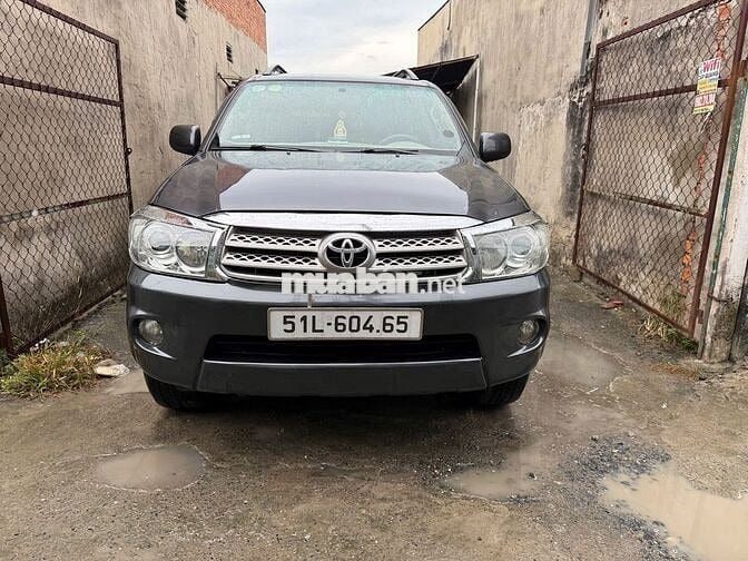 Toyota Fortuner 2010 2.5G - 245000 km