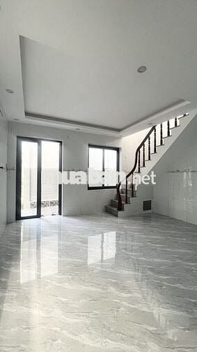 BÁN NHÀ LẦU HẺM OTO GẦN ĐƯỜNG GIÁ 2 TỶ 500