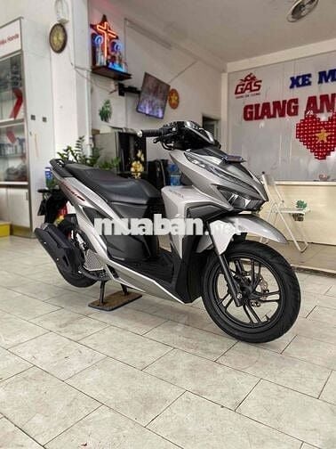 Honda Vario 150 đk 2021 màu bạc nhám BSTP