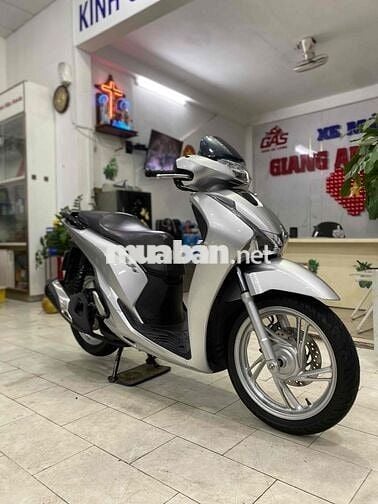 Honda Sh 150 abs đk 2018 màu bạc Porsche BSTP