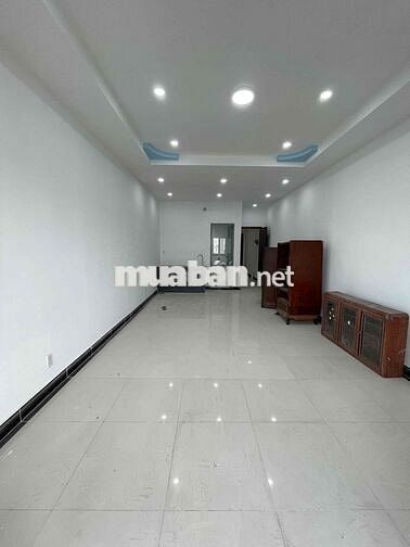 Phòng trọ ban công 40m2 đường Tạ Quang Bửu, Quận 8