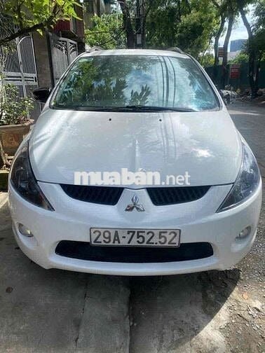 Mitsubishi Grandis 7 chỗ Số tự động