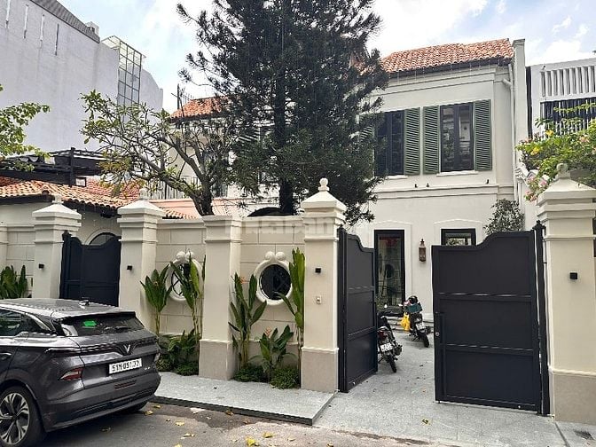 Bán biệt thự phong cách Indochina MT Trần Khánh Dư Q.1 giá 185 tỷ