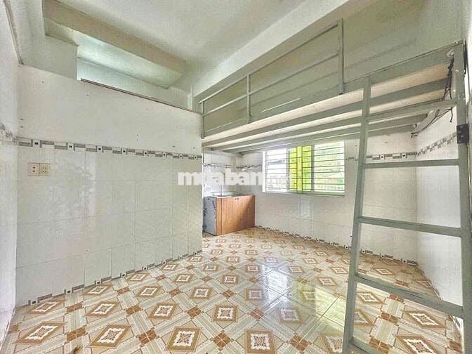 PHÒNG GÁC MÁY LẠNH - CỬA SỔ TRỜI - NGAY BẮC HẢI LÝ THƯỜNG KIỆT