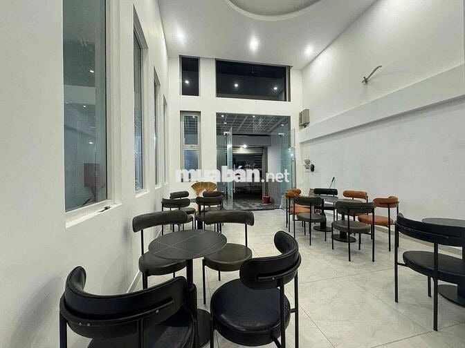 MBKD 40m2 lối riêng có sân Thạch Thị Thanh, Hai Bà Trưng Spa, Cf, Shop