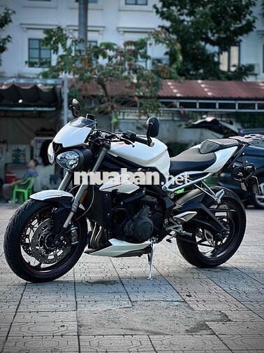 Street Triple 765RS 2018 bản full option giá tốt