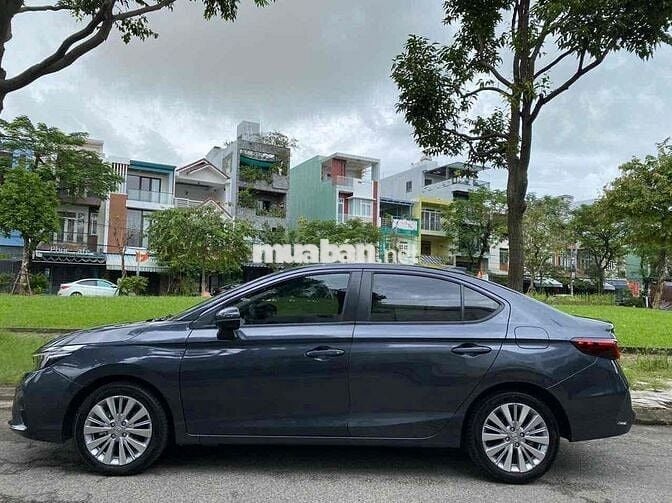 Honda City L 2023 - 11800 km