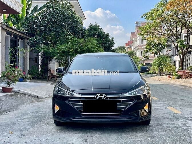 Hyundai Elantra 2019 1.6 AT - 100000 km