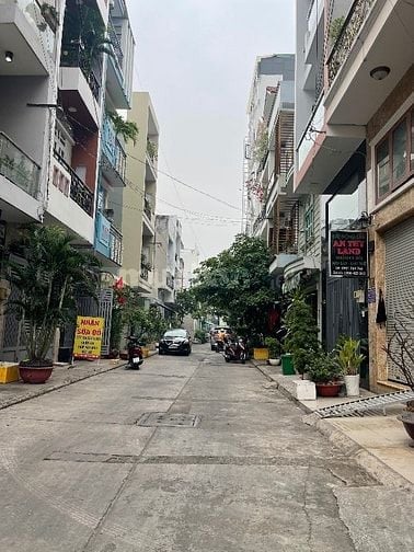 Bán Nhà gần Aeon Mall 5x24 2 Tầng chỉ 7 tỷ hơn