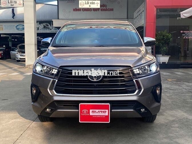 Toyota Innova 2023 G 2.0 AT - 9706 km