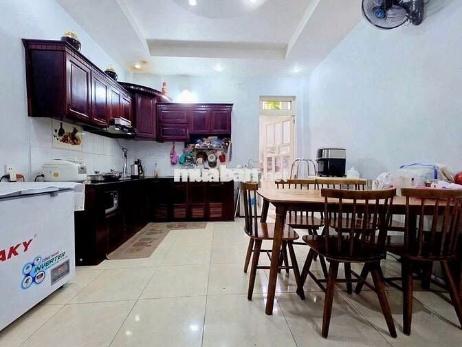 Bán nhà riêng tại Hiệp Bình Chánh, 6,6 tỷ, 65,9m2, 2PN + 2WC + 3 tầng