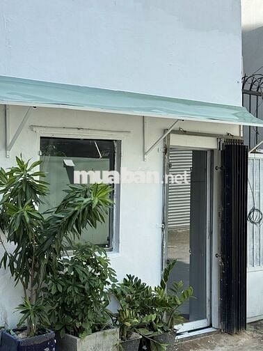 Nhà trọ 24 m2 mặt tiền hẻm 2 xe hơi vào được 211 Nguyễn Xí