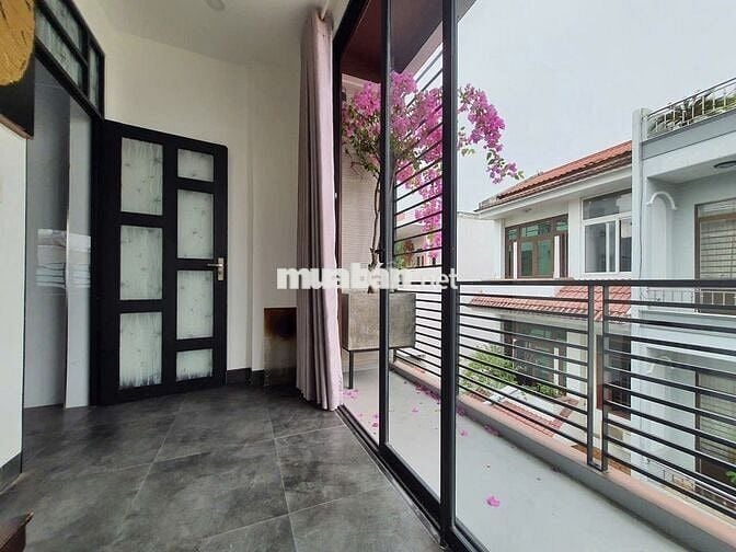 Cho thuê nhà 3 phòng ngủ, full máy sấy, lò nướng, máy rửa chén bát