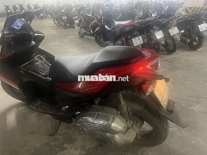 Yamaha NVX 2018 màu Đỏ