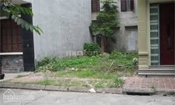 Bán đất mặt phố Đê La Thành, phường Ô Chợ Dừa, quận Đống Đa, TP Hà Nội