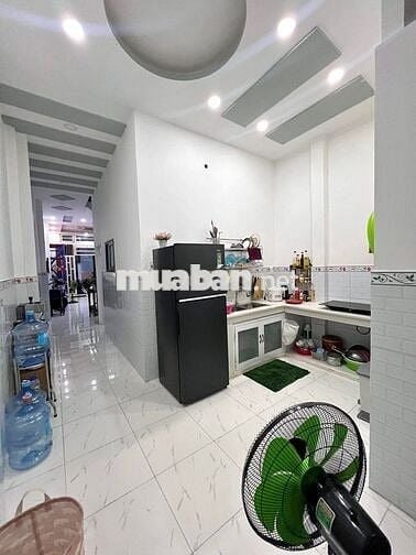 Bán Nhà, 4M X 15M, Hẻm Xe Hơi, Trịnh Đình Trọng, Tân Phú Giáp Tân Bình