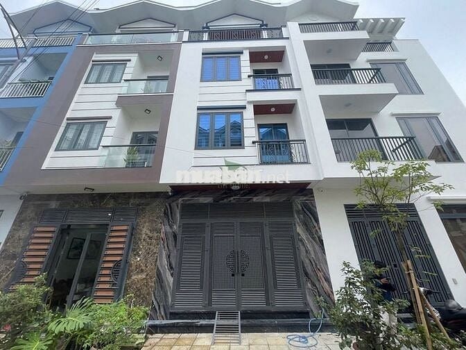 CHO THUÊ NHÀ 4 TẦNG 4 PHÒNG NGỦ CÓ THANG MÁY BẮC NHA TRANG