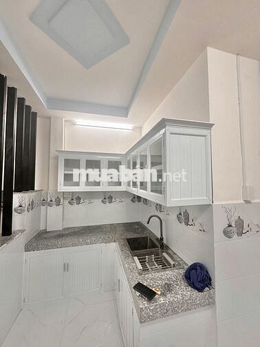 Cho thuê nhà nguyên căn 40 m2 ở đường Nguyễn Thị Thập ̣̣- Hẻm 118/10