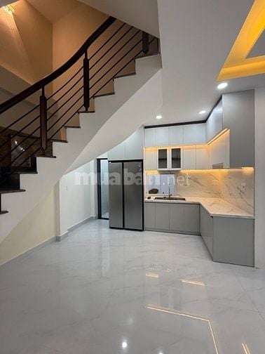 Bán nhà Quận 7, đường Nguyễn Thị thập 3 tầng 7,9 tỷ , bán gấp 