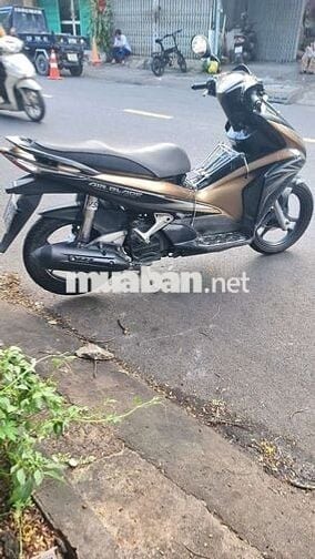 Honda Air Blade 2012 FI Đen Vàng đồng