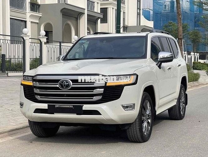 Toyota Land Cruiser LC300 2023 3.5 V6 - 21000 km