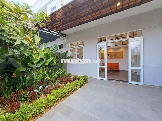 VILA SÂN VƯỜN SIÊU XINH,2PN, FULL NỘI THẤT SÁT BIẾN MÂN THÁI SƠN TRÀ