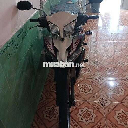 Yamaha Jupiter Trắng đen