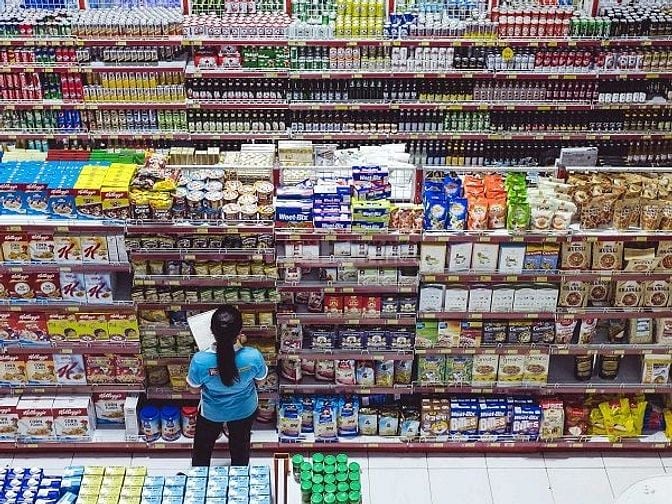 Bên cửa hàng Mỹ Hạnh vừa mới nhập lô lớn hàng hoá , cần Tuyển Nhân Viê