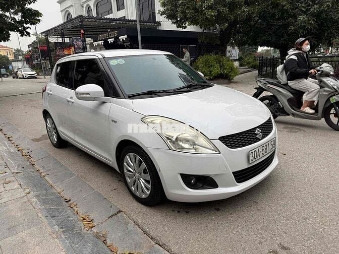 Suzuki Swift 2015 1.4 AT