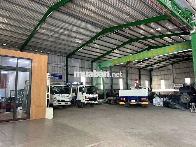 kho xưởng 800 m² có PCCC, cẩu trục 5 tấn và trạm điện, lộ Container